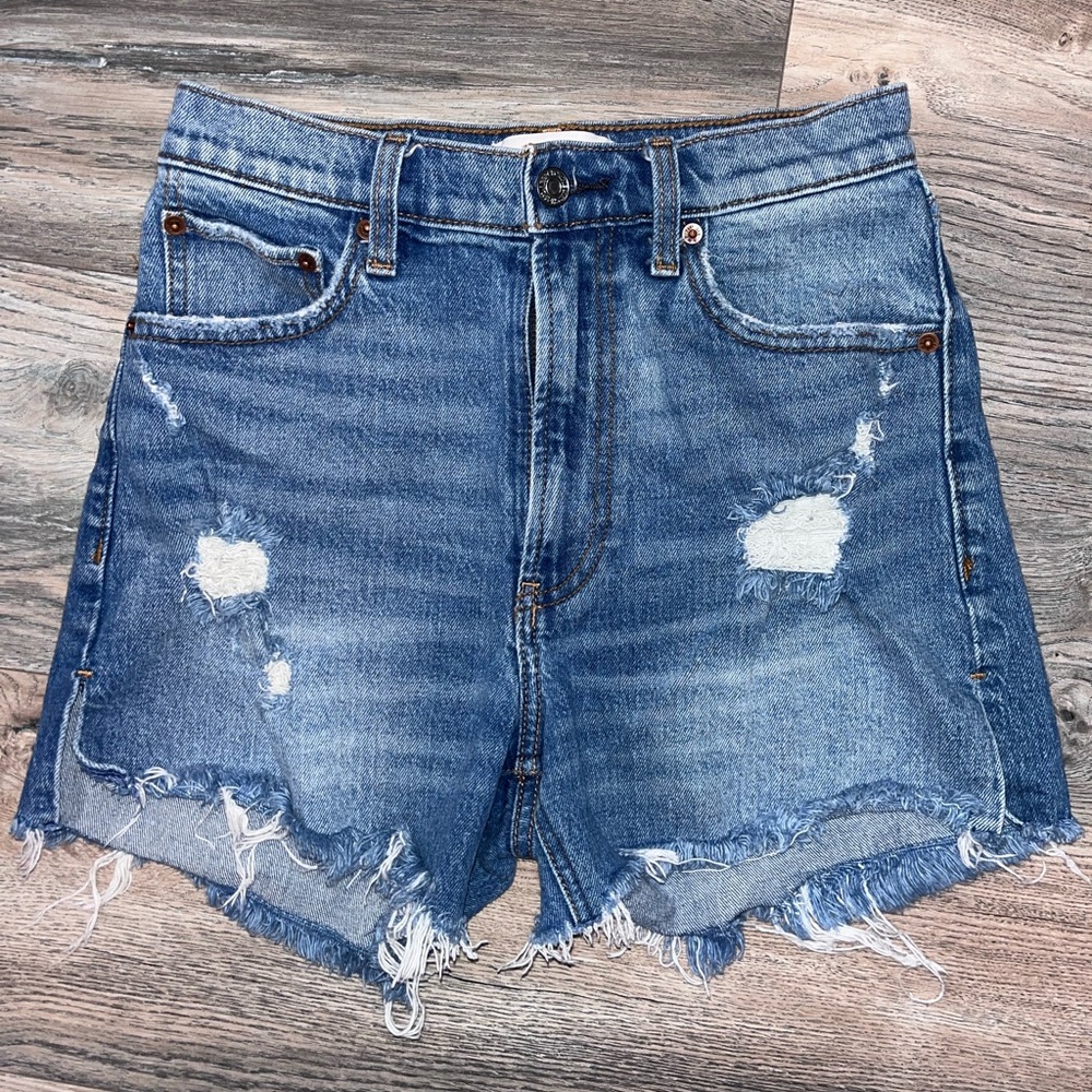 Abercrombie and Fitch High Rise 4” Short